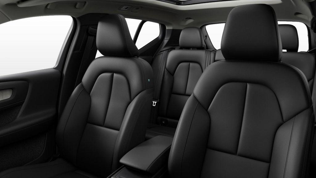 new 2025 Volvo XC40 car, priced at $47,695