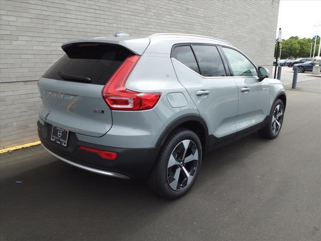 new 2025 Volvo XC40 car, priced at $46,815