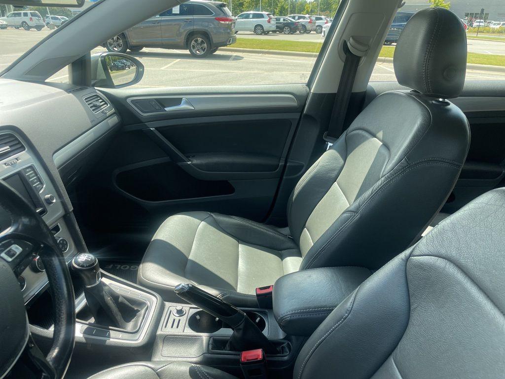 used 2017 Volkswagen Golf SportWagen car, priced at $12,331