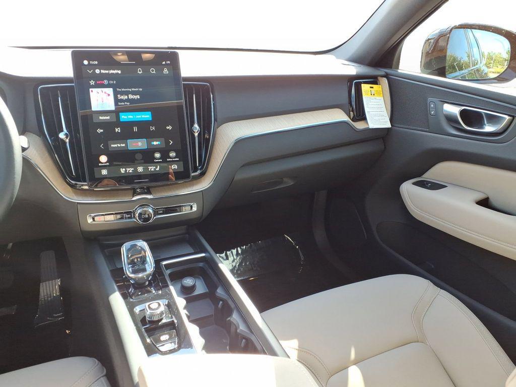 new 2026 Volvo XC60 car, priced at $54,985