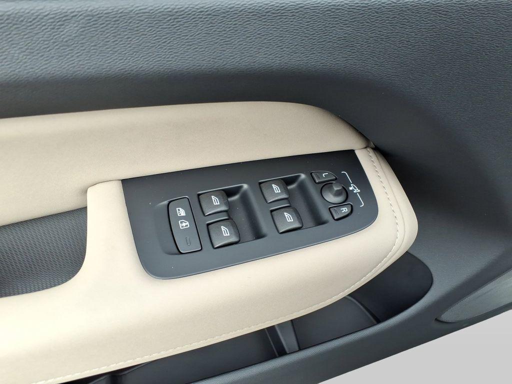 new 2026 Volvo XC60 car, priced at $55,785