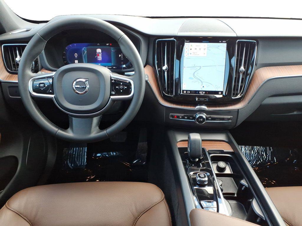 used 2023 Volvo XC60 car, priced at $38,931