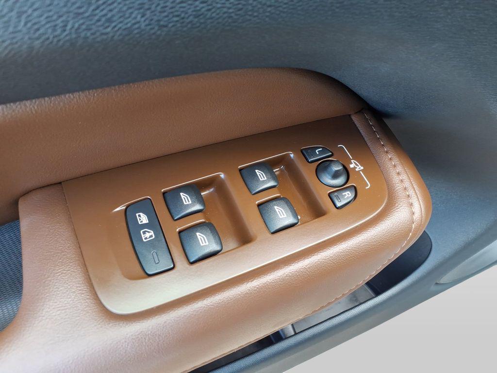 used 2023 Volvo XC60 car, priced at $38,931