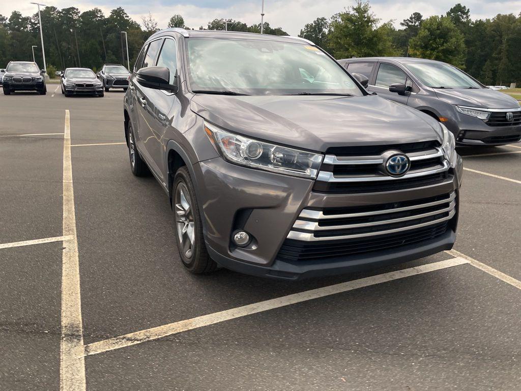 used 2017 Toyota Highlander Hybrid car, priced at $23,461