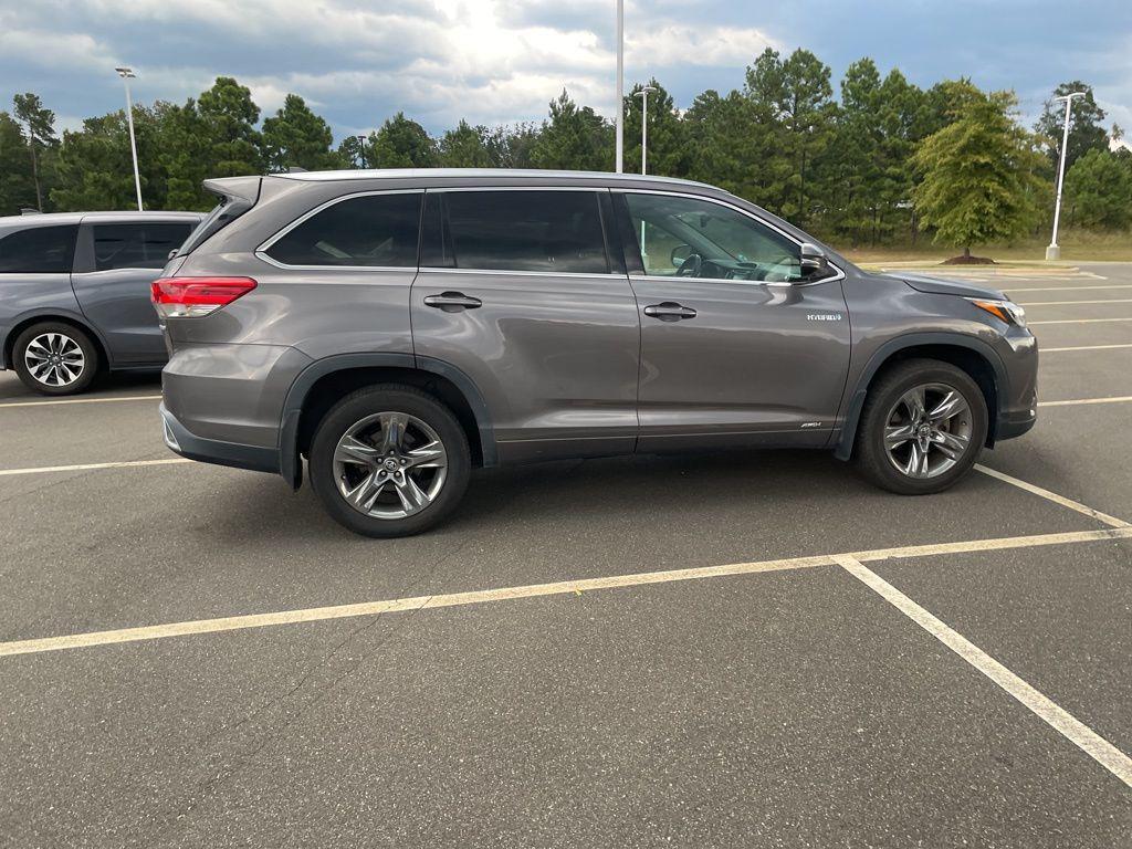 used 2017 Toyota Highlander Hybrid car, priced at $23,461
