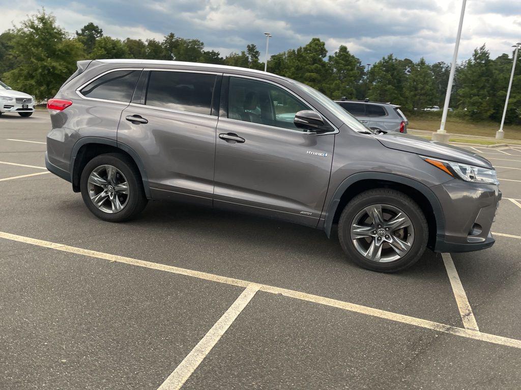 used 2017 Toyota Highlander Hybrid car, priced at $23,461