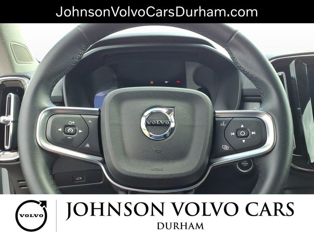 new 2025 Volvo XC40 car, priced at $49,790