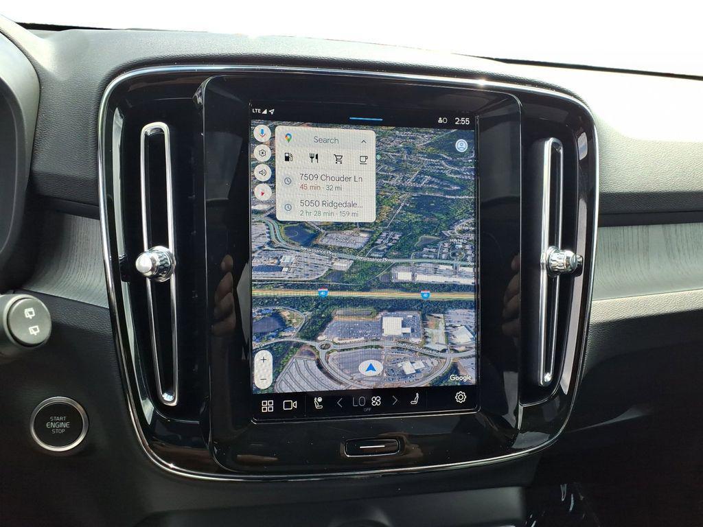 new 2025 Volvo XC40 car, priced at $47,790