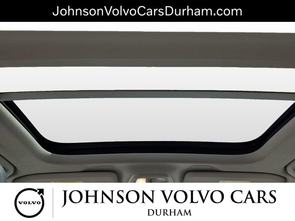 new 2025 Volvo XC40 car, priced at $49,790