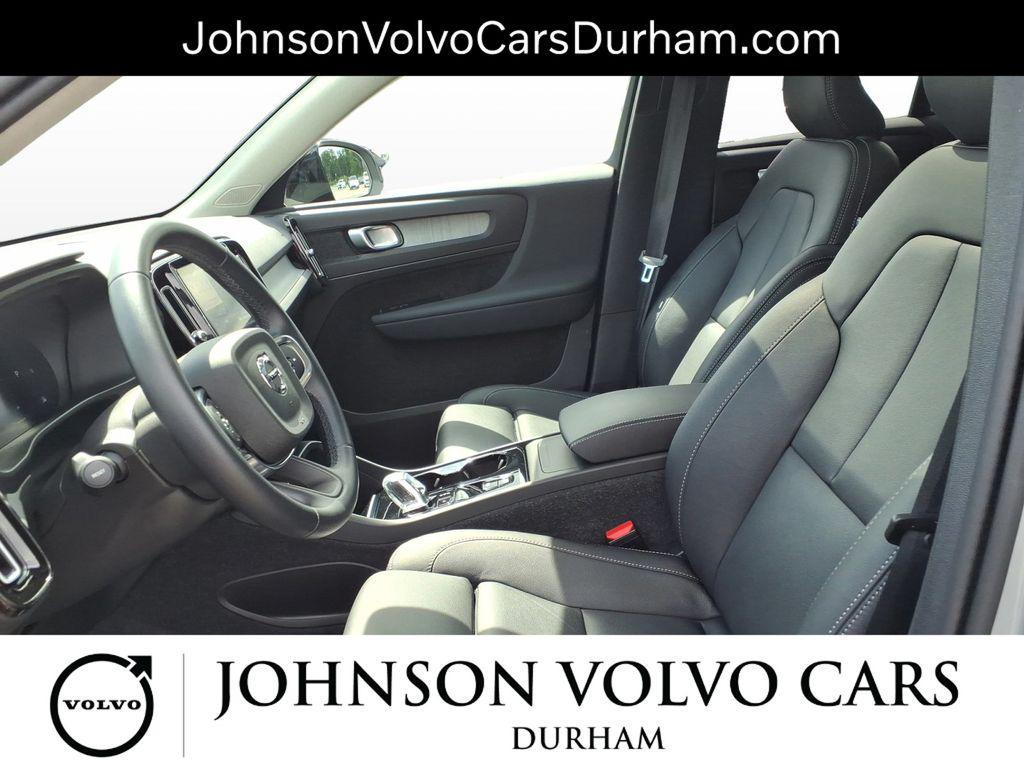 new 2025 Volvo XC40 car, priced at $49,790