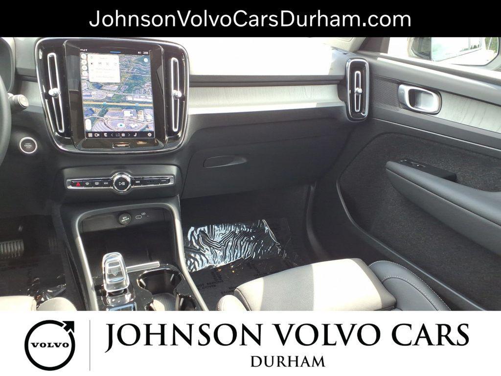 new 2025 Volvo XC40 car, priced at $49,790