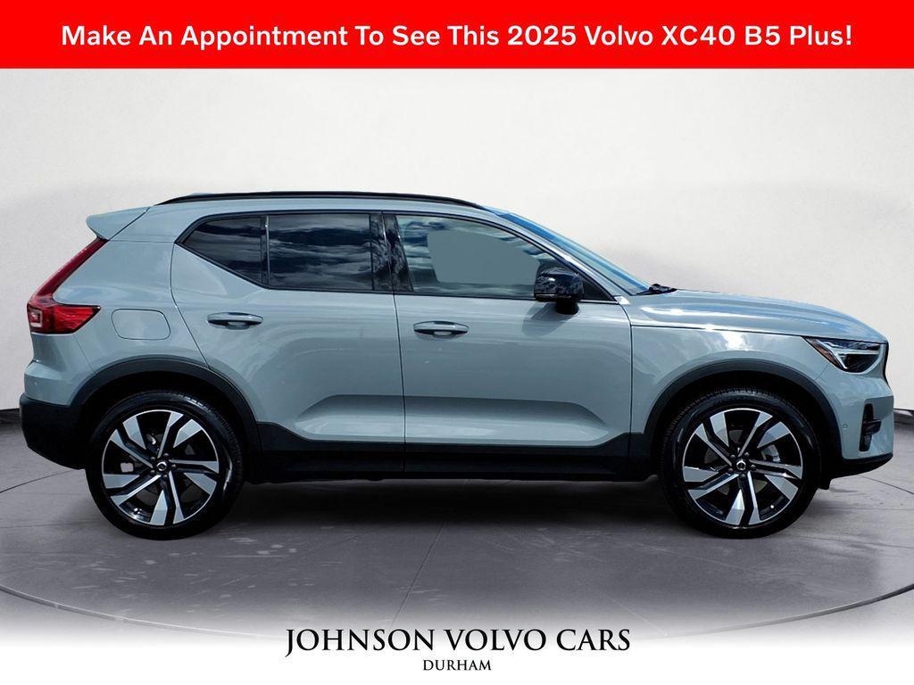 new 2025 Volvo XC40 car, priced at $47,790