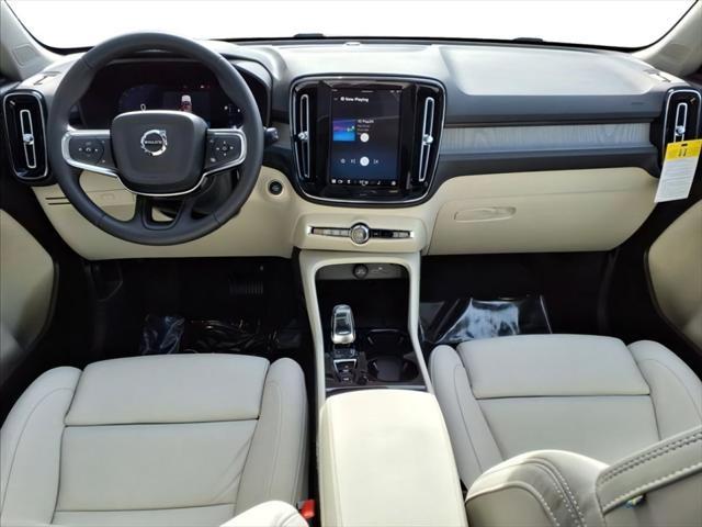 new 2025 Volvo XC40 car, priced at $49,565
