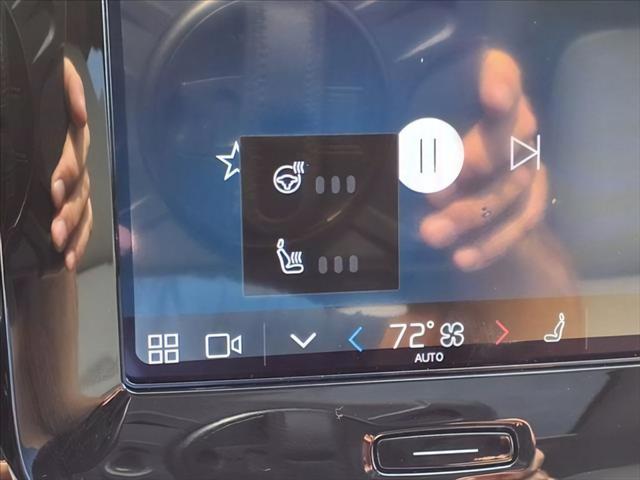 new 2025 Volvo XC40 car, priced at $49,565