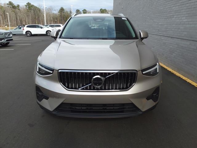 new 2024 Volvo XC40 car, priced at $49,075