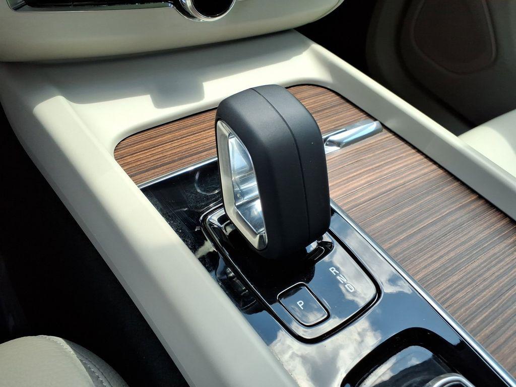 used 2022 Volvo XC60 car, priced at $33,431