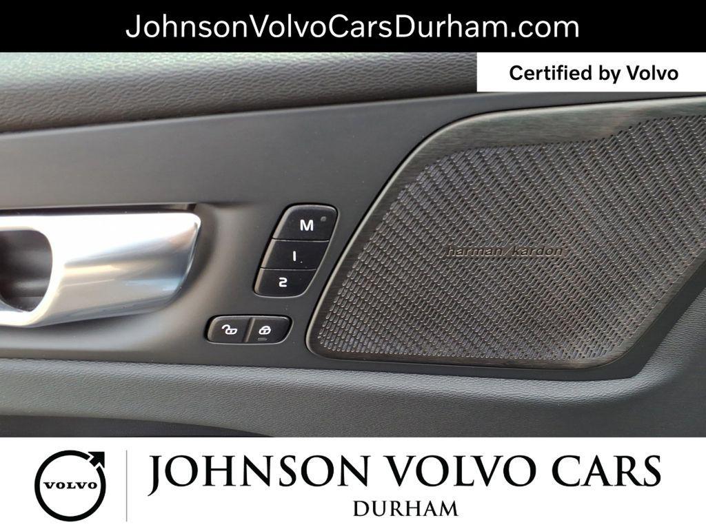 used 2023 Volvo XC60 car, priced at $38,901