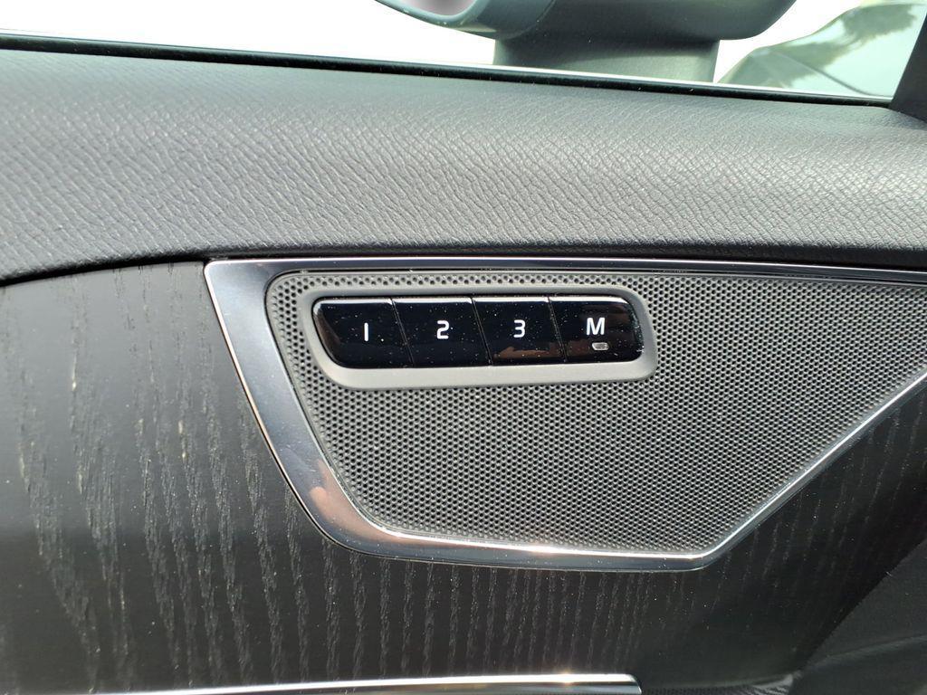 used 2020 Volvo XC90 car, priced at $30,151