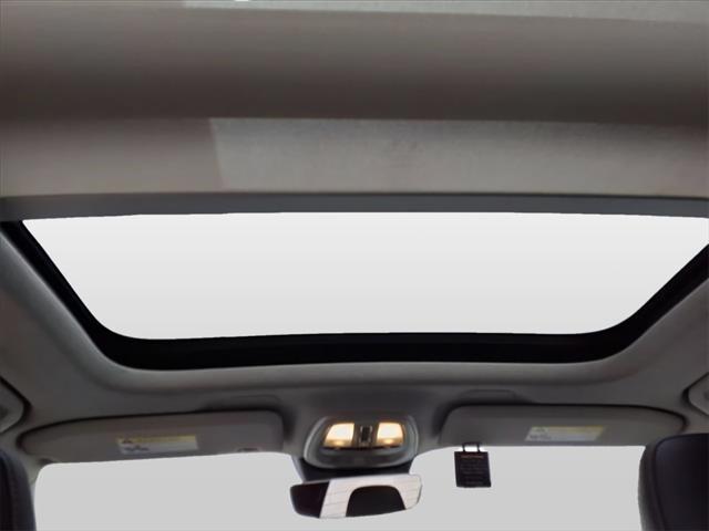 new 2025 Volvo XC40 car, priced at $45,015