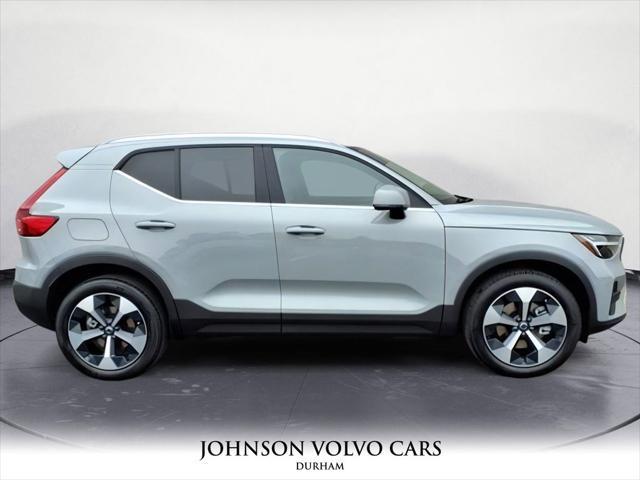 new 2025 Volvo XC40 car, priced at $44,015