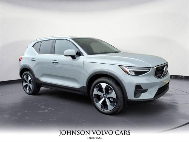 new 2025 Volvo XC40 car, priced at $45,015