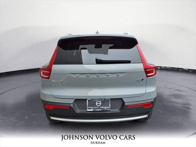 new 2025 Volvo XC40 car, priced at $44,015