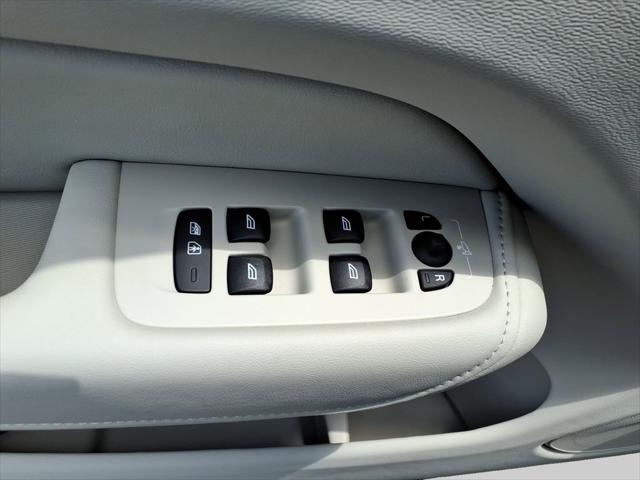 new 2025 Volvo XC60 Plug-In Hybrid car, priced at $70,510