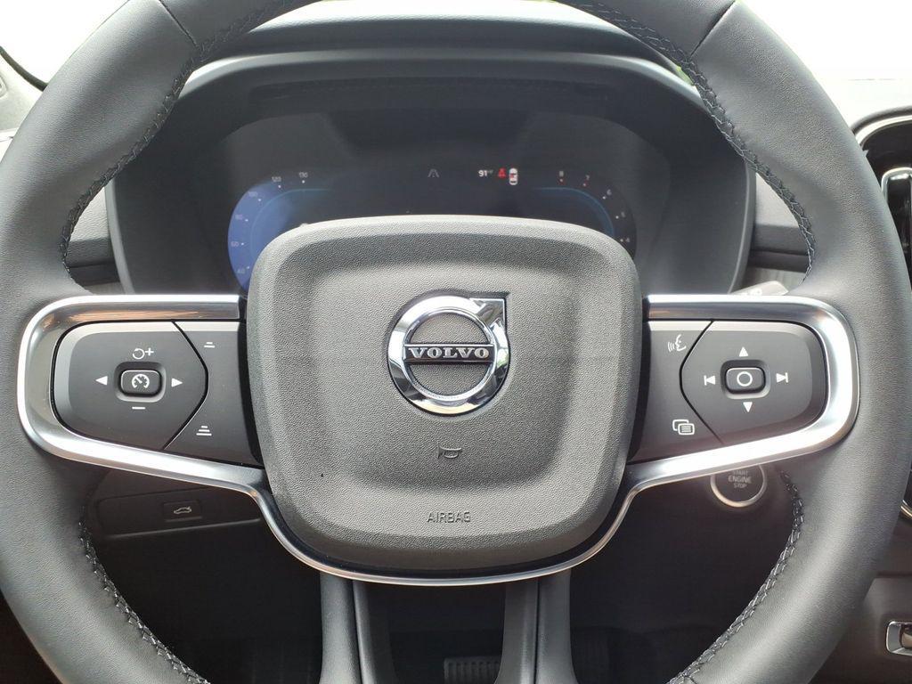 new 2025 Volvo XC40 car, priced at $46,115