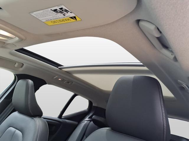 new 2025 Volvo XC40 car, priced at $46,115