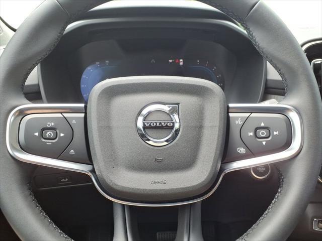 new 2025 Volvo XC40 car, priced at $46,115