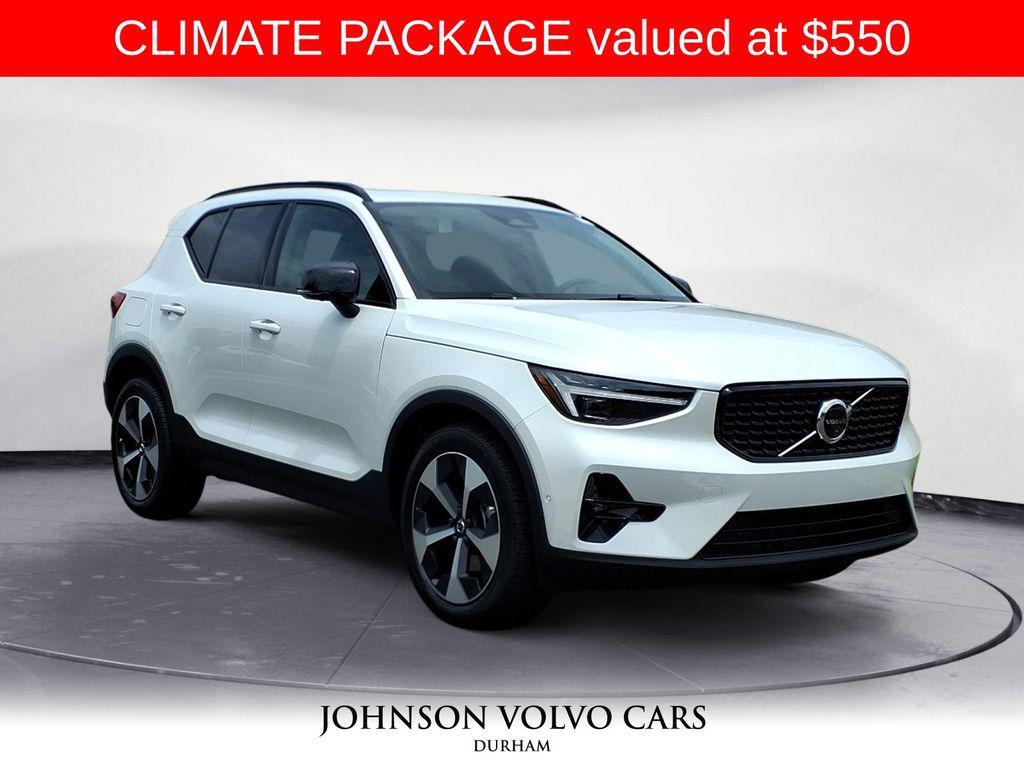 new 2025 Volvo XC40 car, priced at $46,115