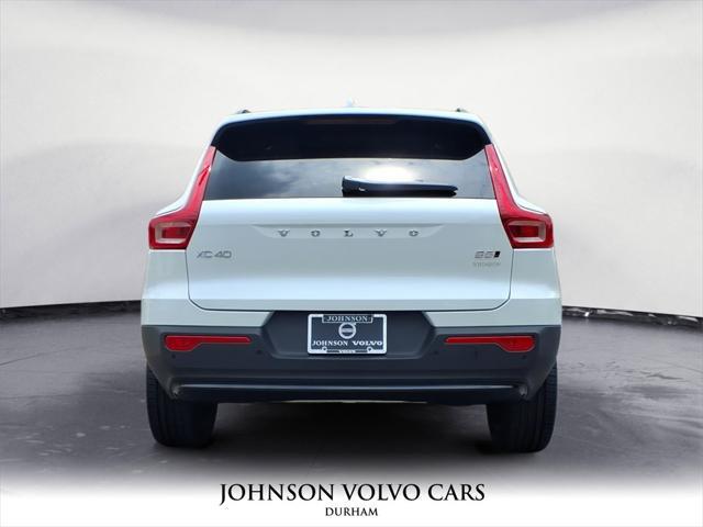new 2025 Volvo XC40 car, priced at $46,115