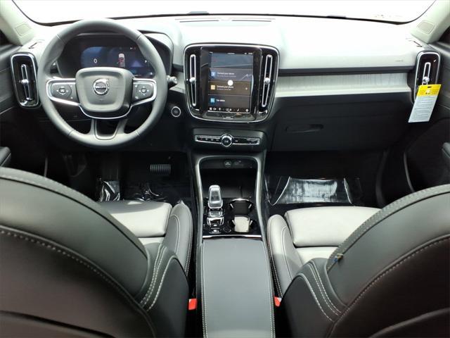 new 2025 Volvo XC40 car, priced at $46,115