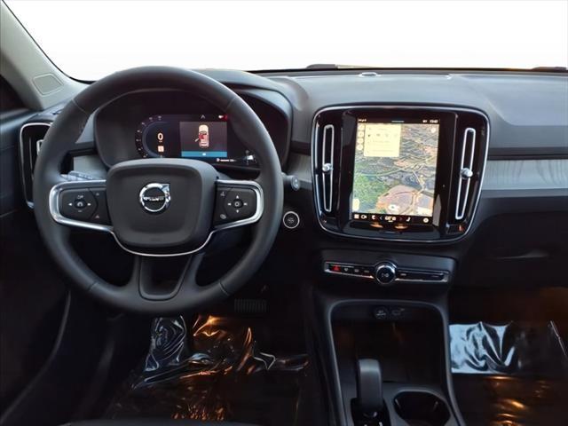 new 2025 Volvo XC40 car, priced at $43,215