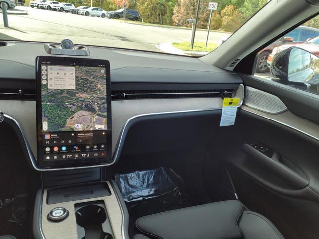 new 2025 Volvo EX90 car, priced at $93,840
