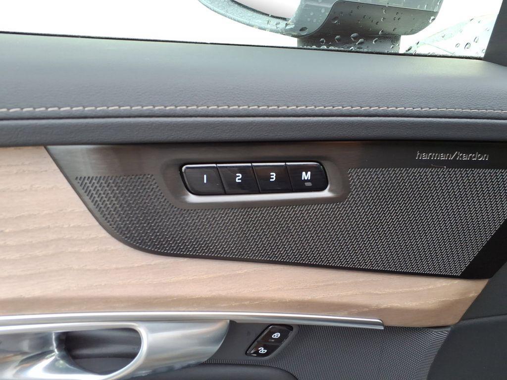 new 2026 Volvo XC90 car, priced at $68,325