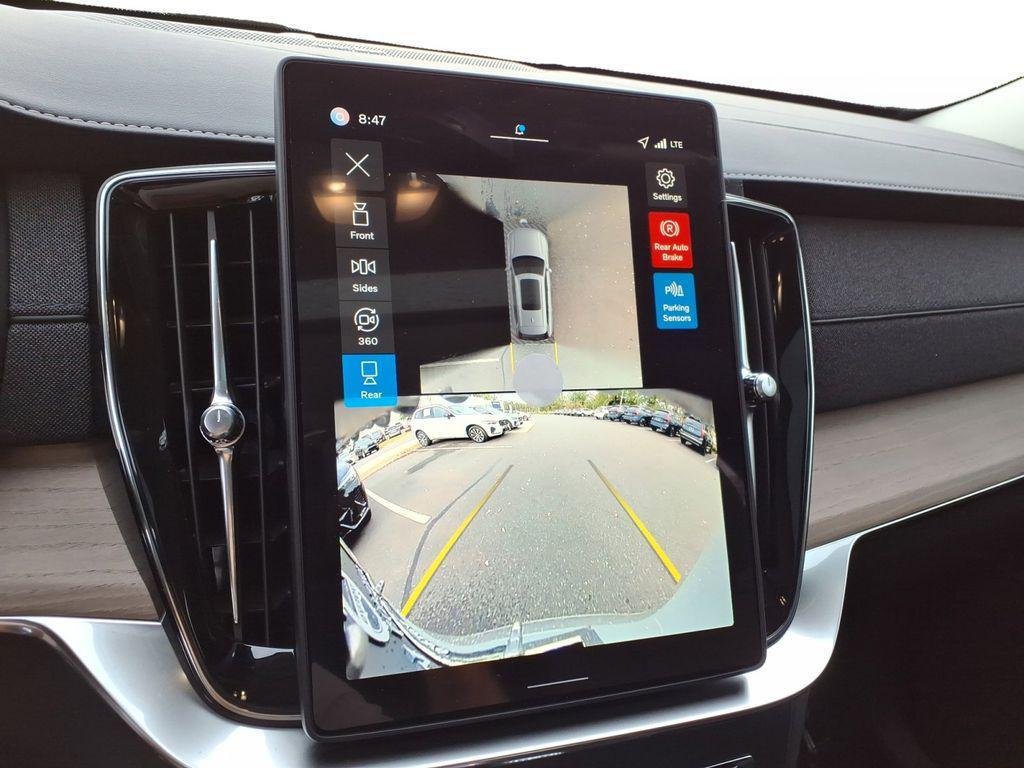 new 2026 Volvo XC90 car, priced at $68,325