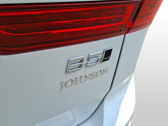 new 2025 Volvo XC60 car, priced at $60,460