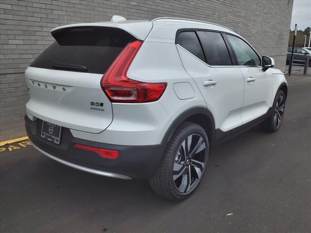 new 2025 Volvo XC40 car, priced at $50,050