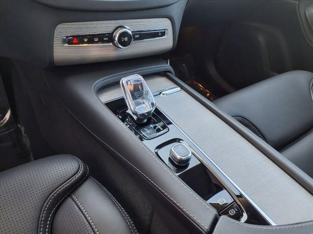new 2025 Volvo XC90 Plug-In Hybrid car, priced at $71,765