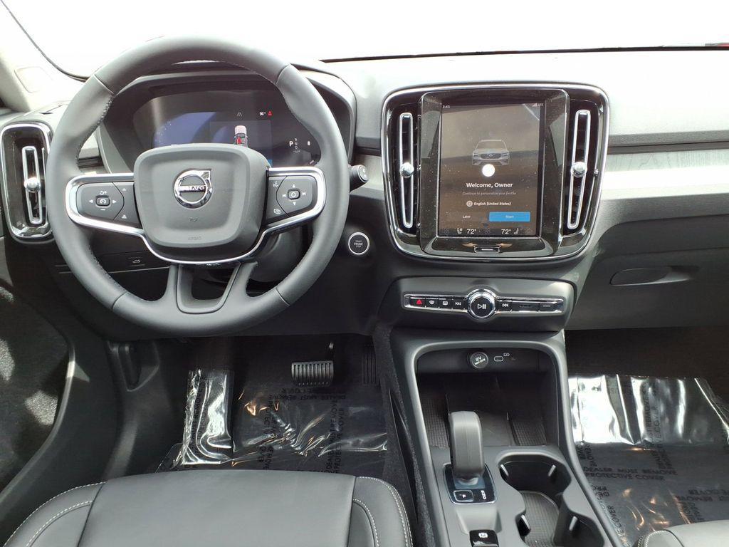 new 2026 Volvo XC40 car, priced at $43,045