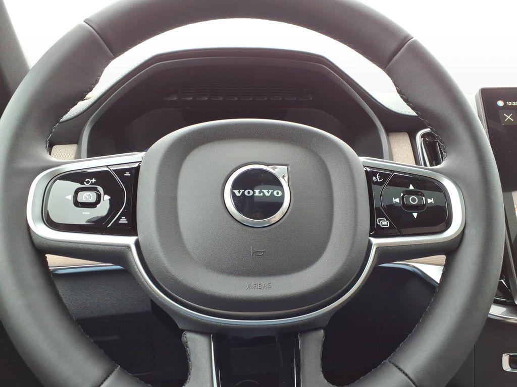 new 2026 Volvo XC90 car, priced at $69,125