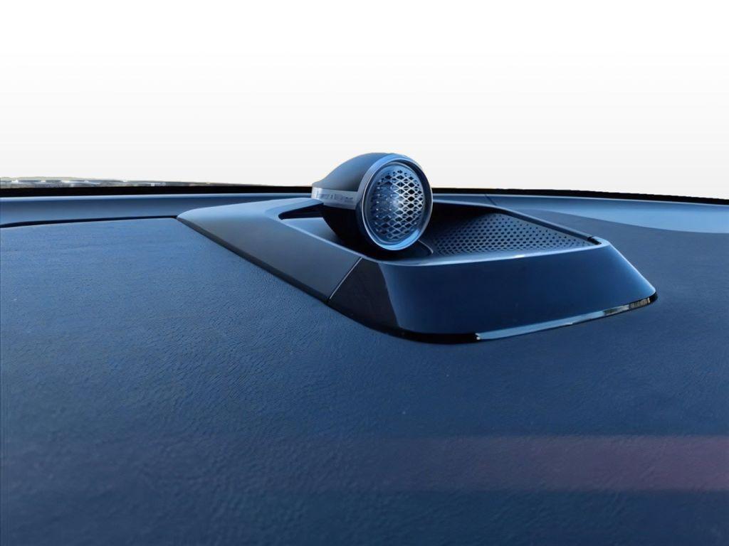 new 2025 Volvo EX90 car, priced at $90,410