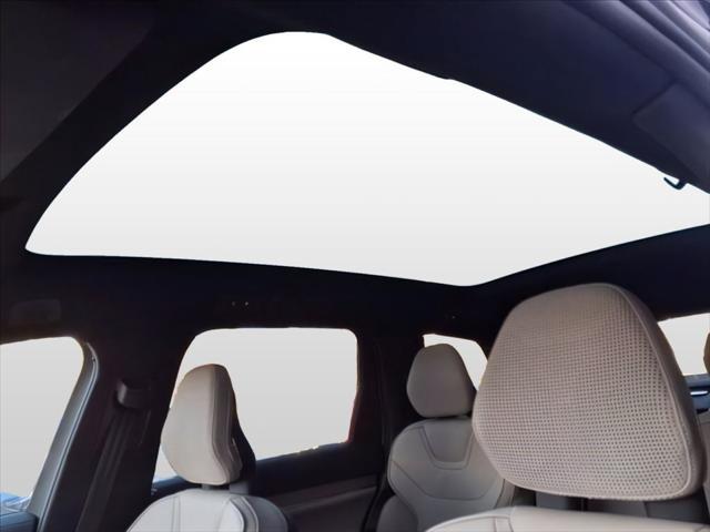 new 2025 Volvo EX90 car, priced at $91,410