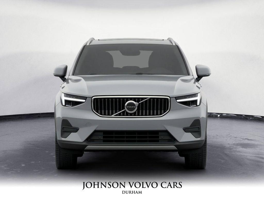 new 2025 Volvo XC40 car, priced at $45,485