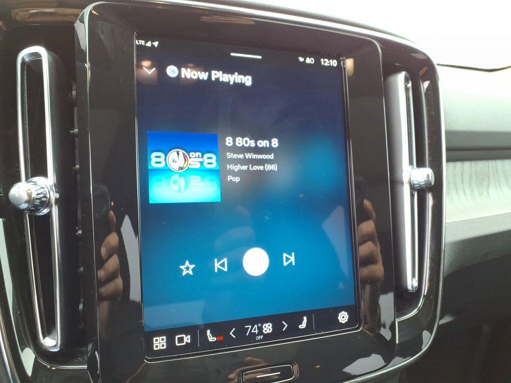 new 2025 Volvo XC40 car, priced at $45,485