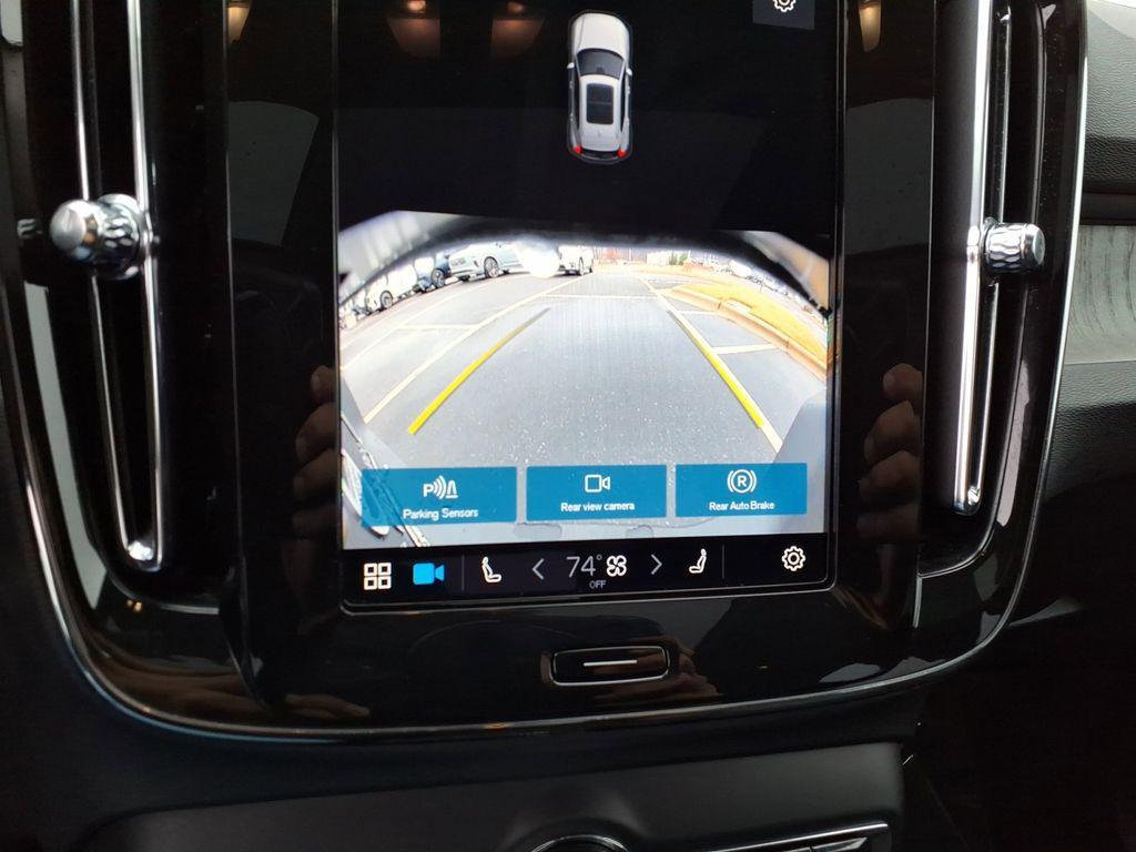 new 2025 Volvo XC40 car, priced at $45,485