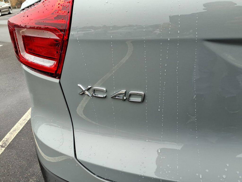 new 2025 Volvo XC40 car, priced at $45,485