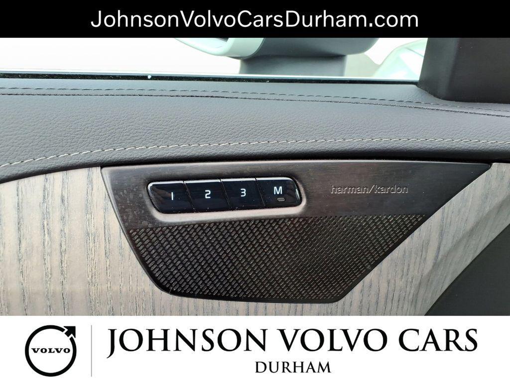 used 2022 Volvo XC90 car, priced at $30,984