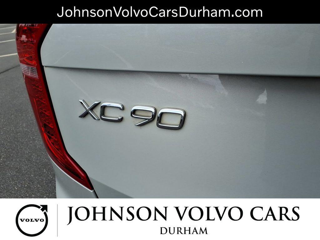 used 2022 Volvo XC90 car, priced at $30,984